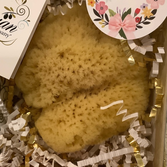 Grecian Soap Co. Scented Black Raspberry Vanilla Bath & Body Gift Set NWT. - Picture 5 of 16